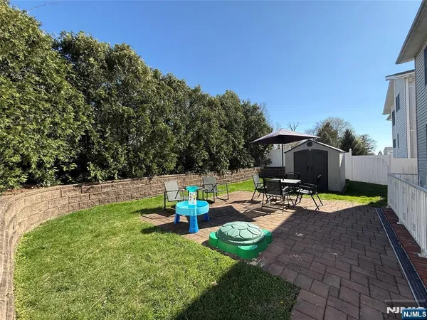 $3,250 | 555 Jefferson Street, Unit 1, Carlstadt, NJ 07072