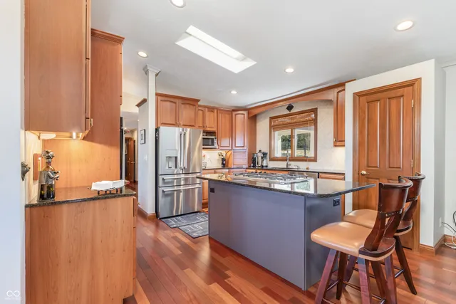 $850,000 | 6942 Highway 350, Aurora, IN 47001