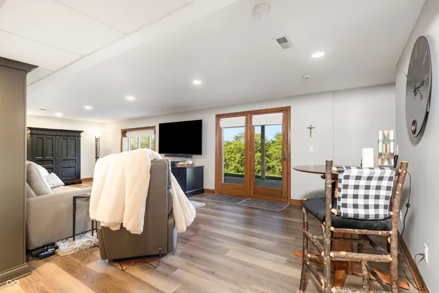 $850,000 | 6942 Highway 350, Aurora, IN 47001