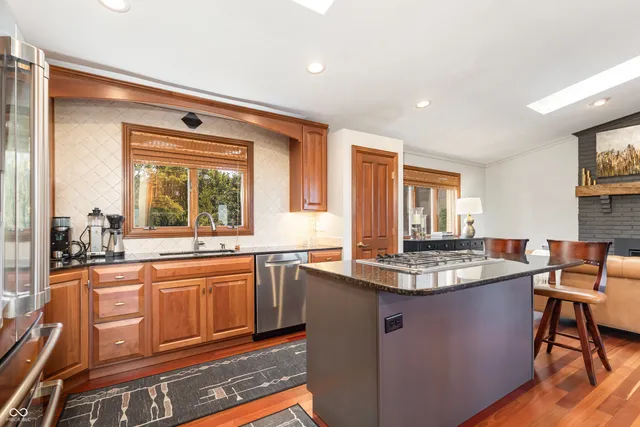 $850,000 | 6942 Highway 350, Aurora, IN 47001