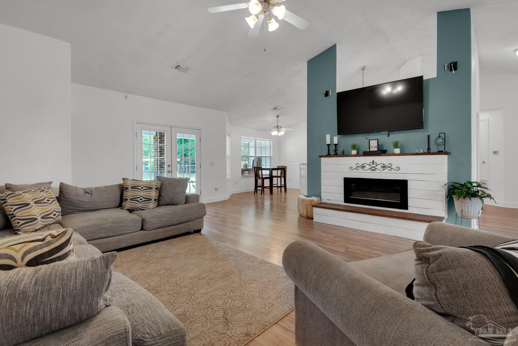 2800 Wallace Lake Road Pace, FL 32571 - Photo 15 of 49 Gallery Image 15