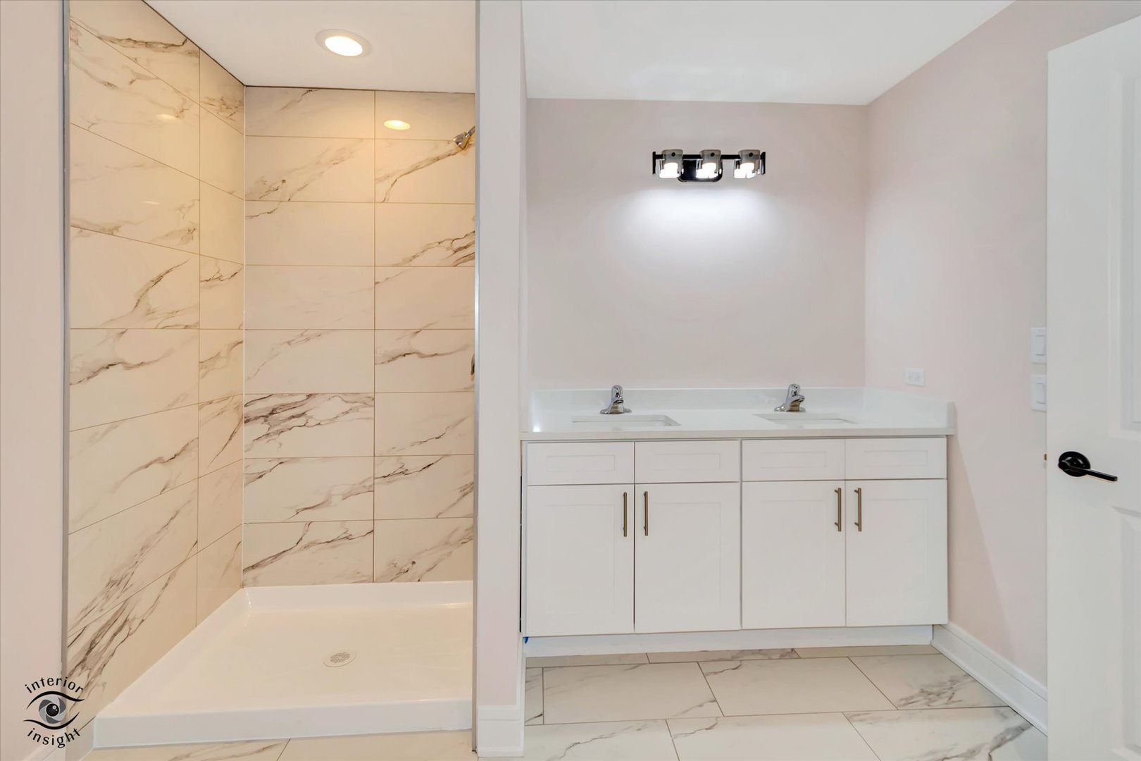 4996 Ribbon Drive Monee, IL 60449 - Photo 18 of 28 a bathroom with a sink and a mirror
