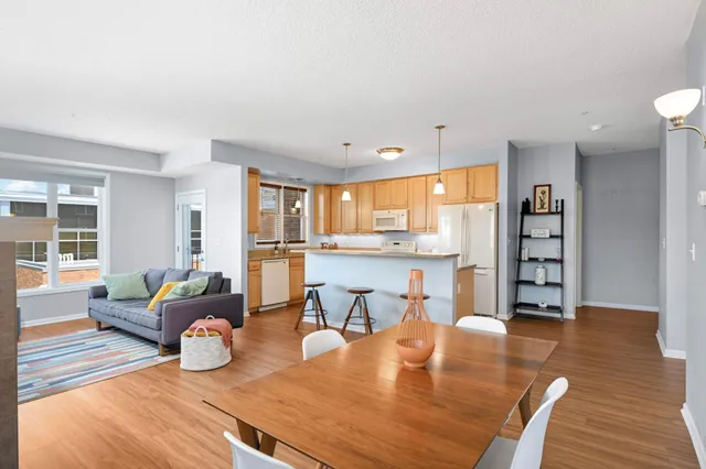 $204,900 | 100 4th Avenue North, Unit 112, South St. Paul, MN 55075