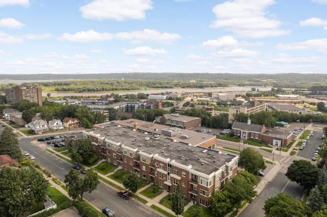 $204,900 | 100 4th Avenue North, Unit 112, South St. Paul, MN 55075