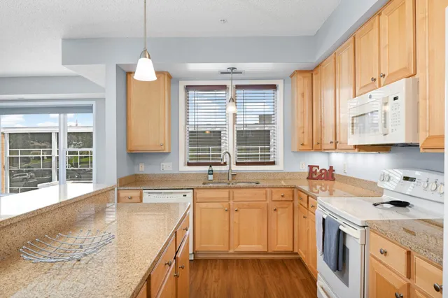 $204,900 | 100 4th Avenue North, Unit 112, South St. Paul, MN 55075