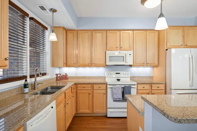 $204,900 | 100 4th Avenue North, Unit 112, South St. Paul, MN 55075