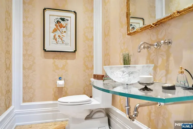 $3,988,000 | 74 Roberts Road, Englewood Cliffs, NJ 07632