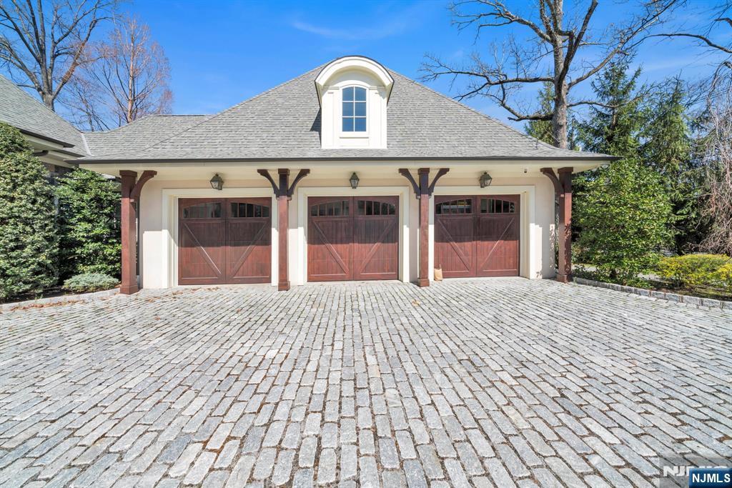 74 Roberts Road Englewood Cliffs, NJ 07632 - Photo 38 of 40