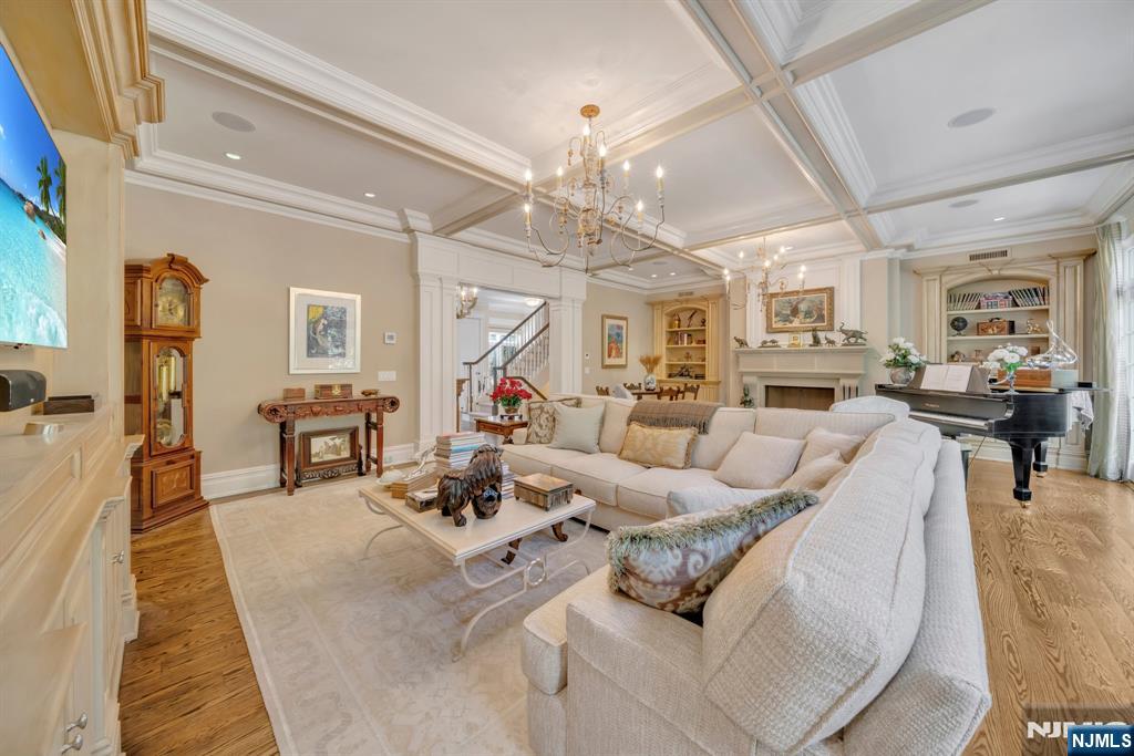 74 Roberts Road Englewood Cliffs, NJ 07632 - Photo 10 of 40