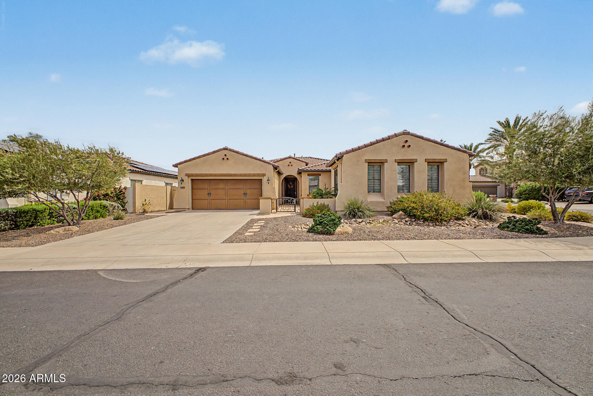 6587 South Martingale Road Gilbert, AZ 85298 - Photo 3 of 57 01 - Martingale 6587