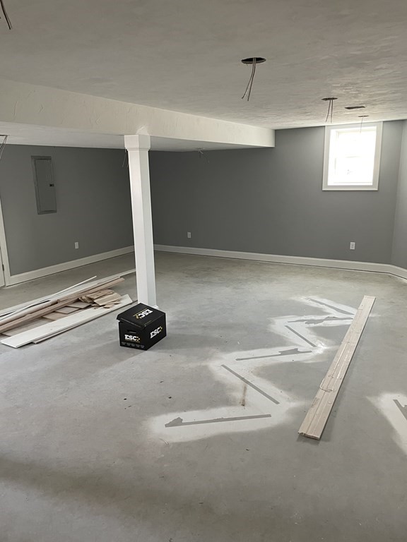 6 Allen Rd Extension Billerica, MA 01821 - Photo 11 of 17 a room with a window