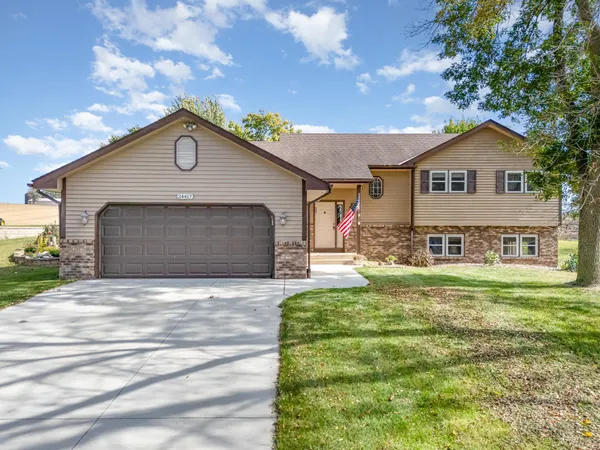 $569,900 | 24417 East Cedar Lake Drive, New Prague, MN 56071