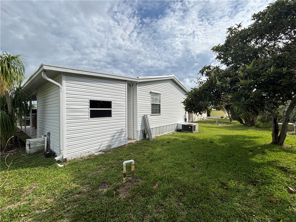 6129 97th Street Sebastian, FL 32958 - Photo 4 of 15