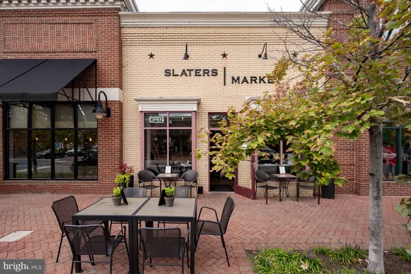 $4,000 | 708 Chetworth Place, Alexandria, VA 22314