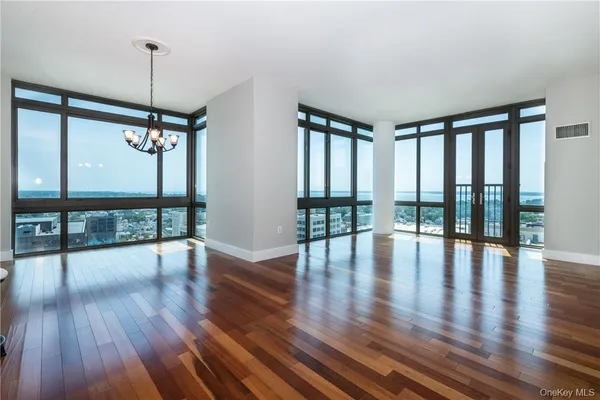 $699,900 | 175 Huguenot Street, Unit 1802, New Rochelle, NY 10801