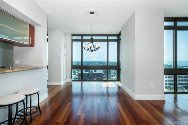 $699,900 | 175 Huguenot Street, Unit 1802, New Rochelle, NY 10801