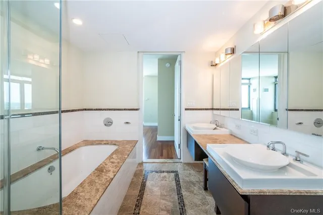 $699,900 | 175 Huguenot Street, Unit 1802, New Rochelle, NY 10801