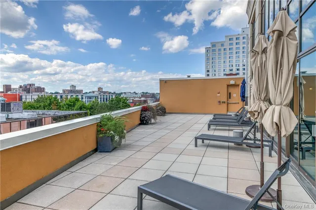 $699,900 | 175 Huguenot Street, Unit 1802, New Rochelle, NY 10801