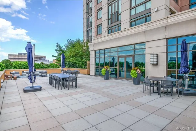 $699,900 | 175 Huguenot Street, Unit 1802, New Rochelle, NY 10801