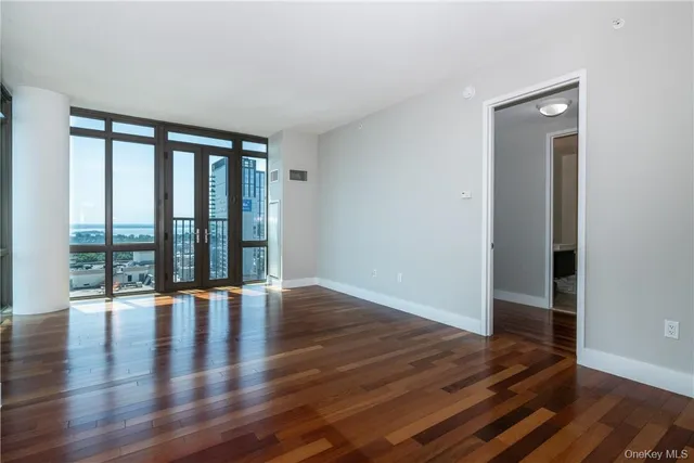 $699,900 | 175 Huguenot Street, Unit 1802, New Rochelle, NY 10801