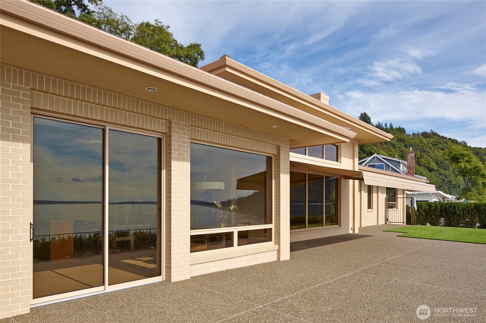 12701 Standring Lane Southwest Burien, WA 98146 - Photo 12 of 39