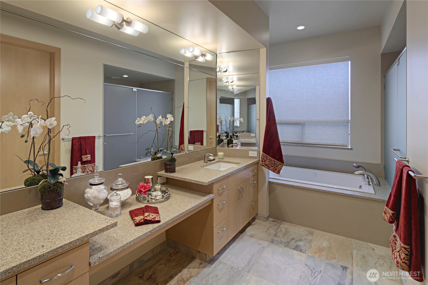 12701 Standring Lane Southwest Burien, WA 98146 - Photo 15 of 39