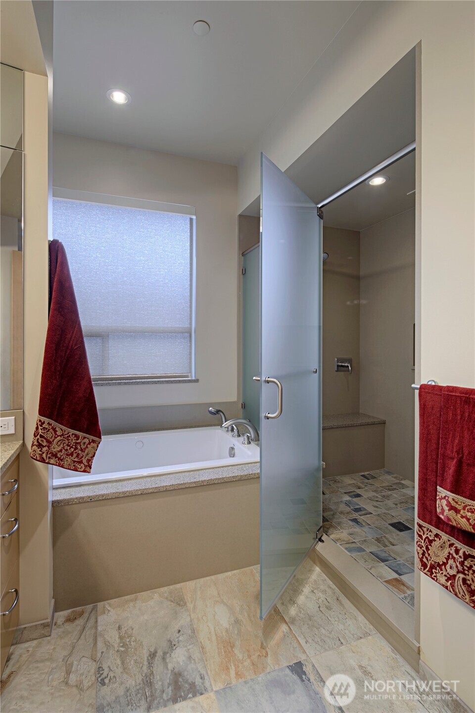 12701 Standring Lane Southwest Burien, WA 98146 - Photo 16 of 39