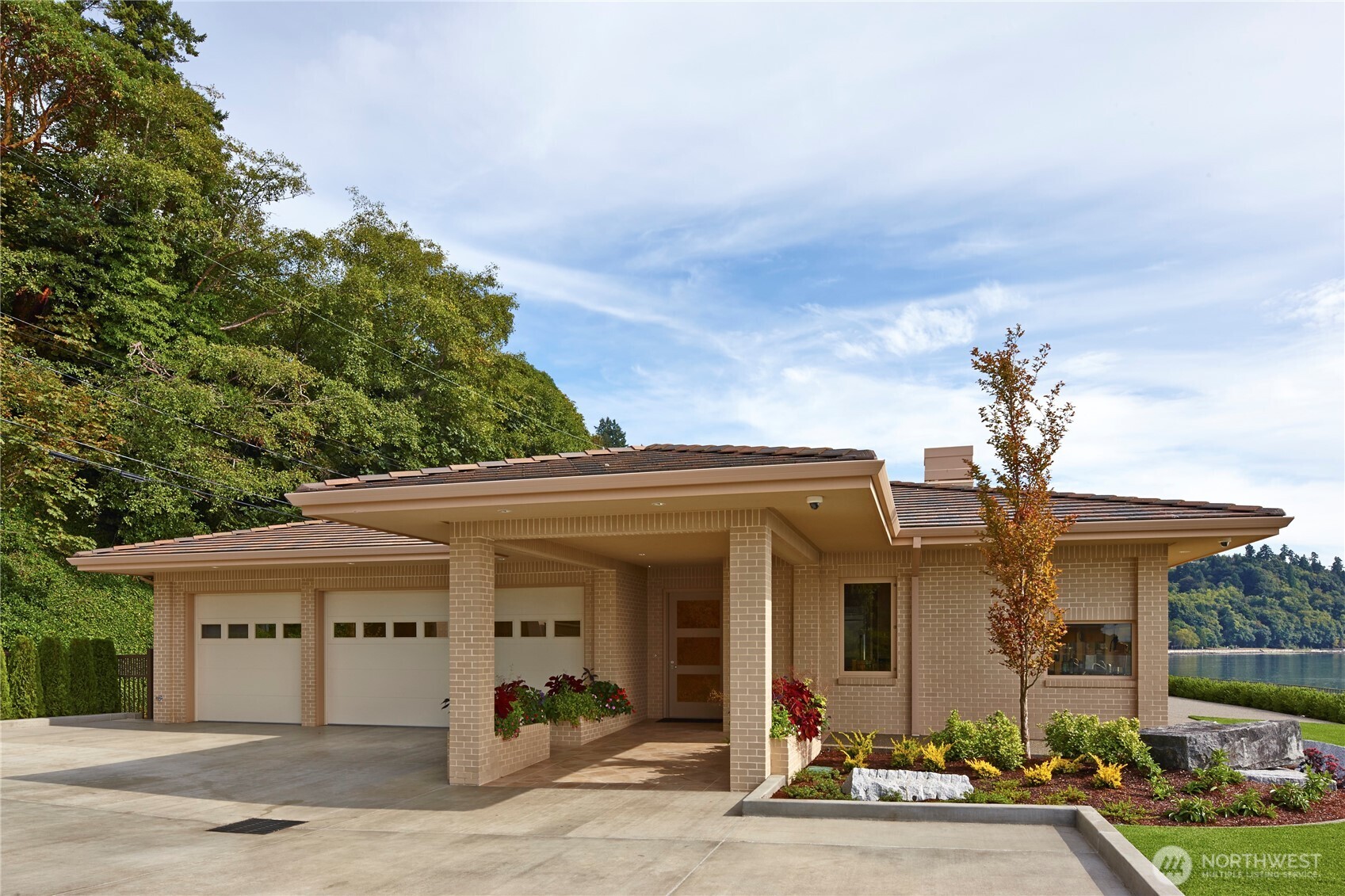 12701 Standring Lane Southwest Burien, WA 98146 - Photo 2 of 39