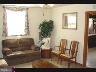 106 Valley View Road East Norriton, PA 19401 - Photo 3 of 6 Gallery Image 3