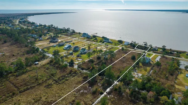 $162,000 | 170 Bayview Drive, Stumpy Point, NC 27978