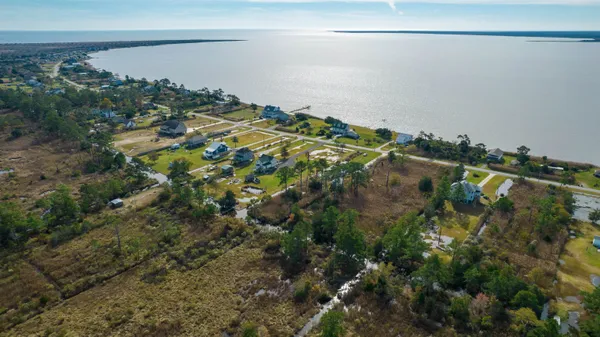 $162,000 | 170 Bayview Drive, Stumpy Point, NC 27978