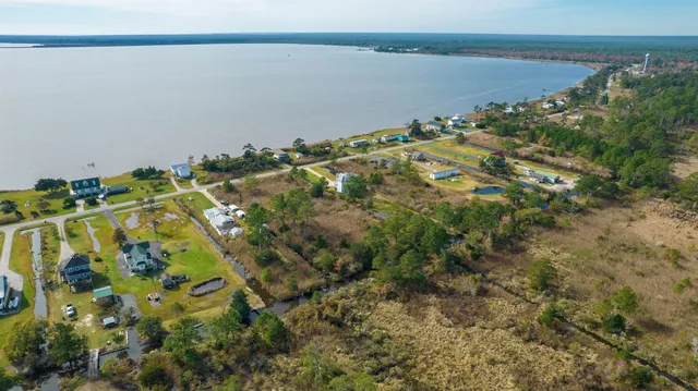 $162,000 | 170 Bayview Drive, Stumpy Point, NC 27978