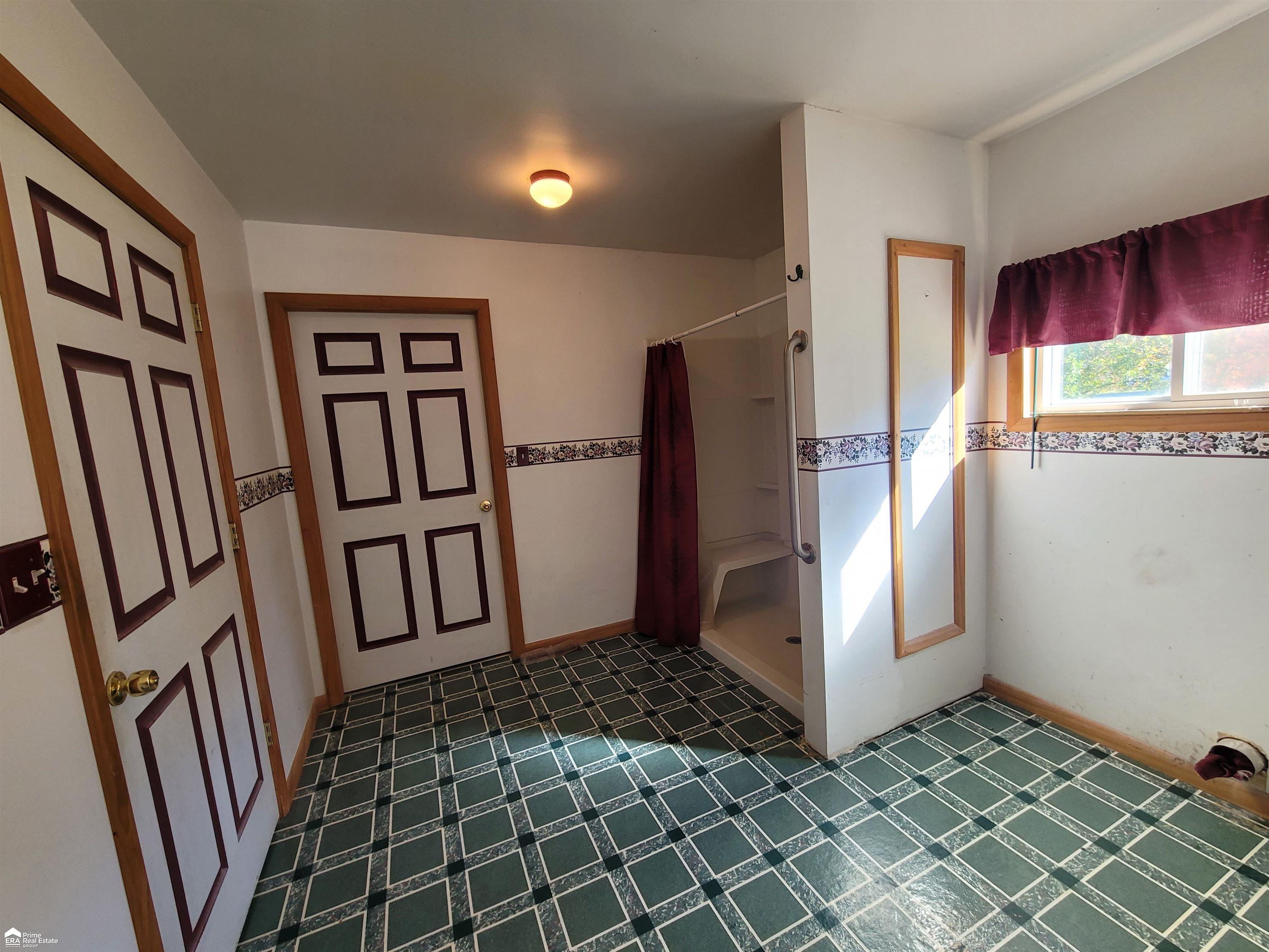 11415 Neff Road Clio, MI 48420 - Photo 13 of 44 50089735-12.JPG
