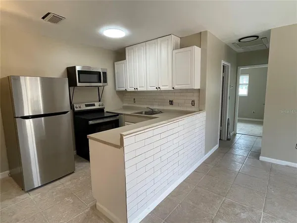 $1,600 | 199 Fulton Street Northeast, Unit 1, Largo, FL 33771
