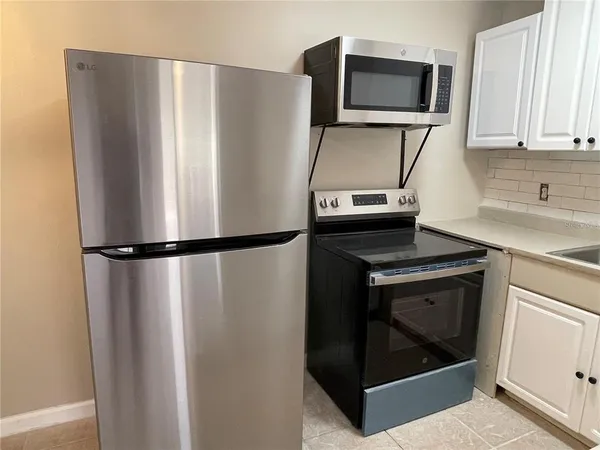 $1,600 | 199 Fulton Street Northeast, Unit 1, Largo, FL 33771