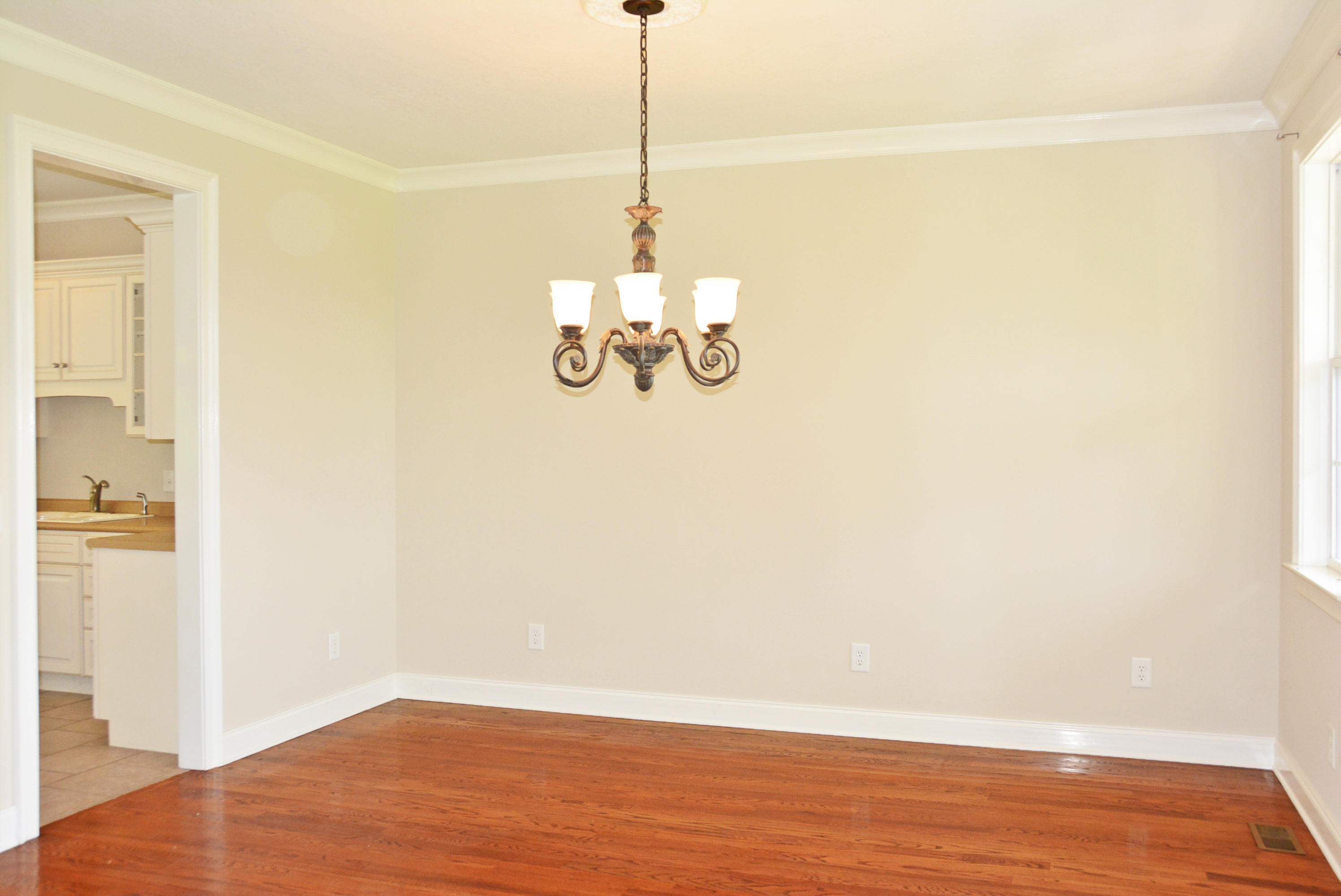 141 Old Eureka Road Northwest Charleston, TN 37310 - Photo 14 of 33 Formal Dining