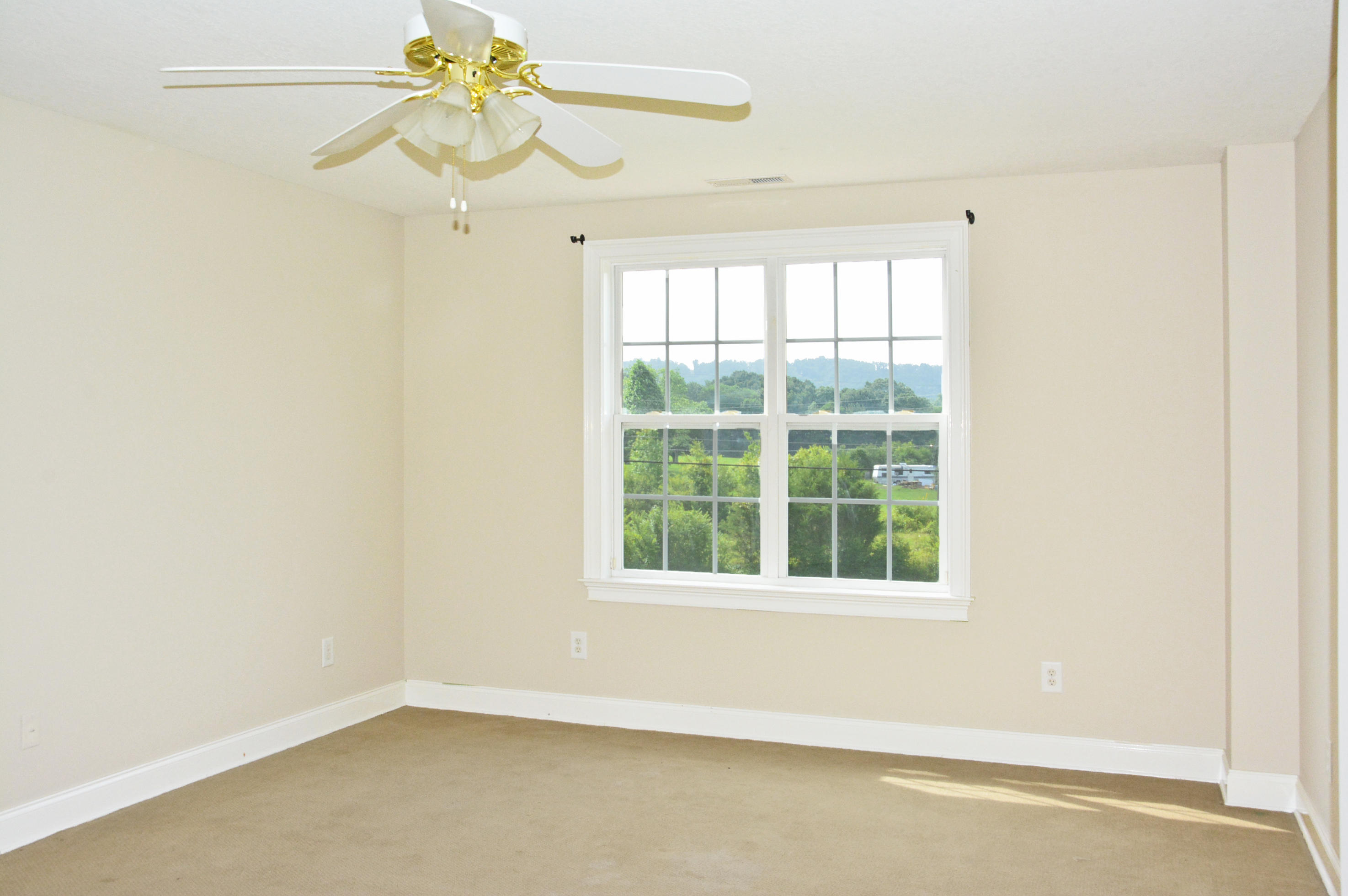 141 Old Eureka Road Northwest Charleston, TN 37310 - Photo 24 of 33 Bedroom 3