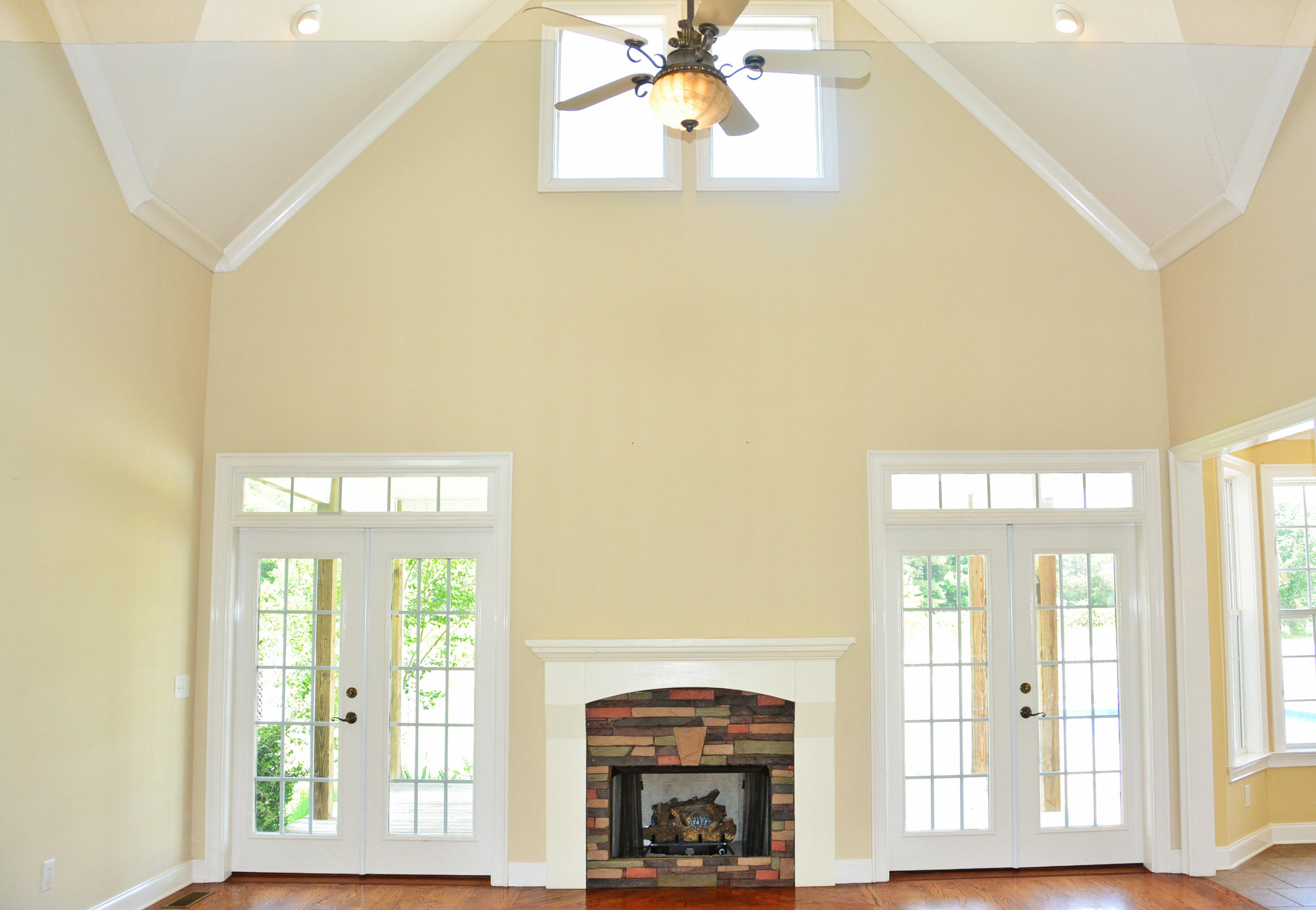 141 Old Eureka Road Northwest Charleston, TN 37310 - Photo 6 of 33 Great Room