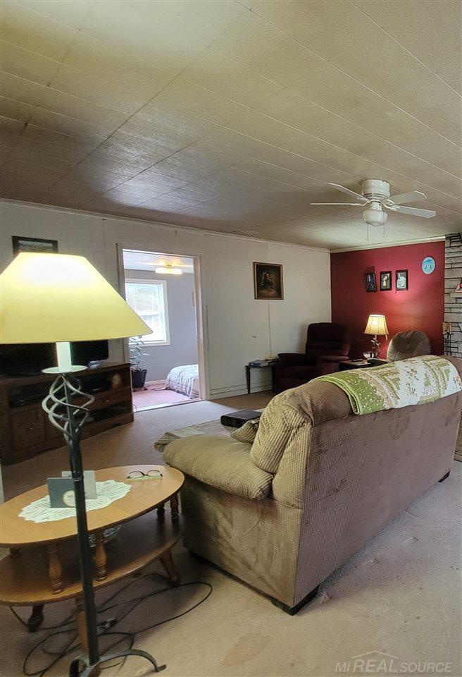 7321 Hawthorne Road Lexington, MI 48450 - Photo 12 of 14 50068394-11.JPG