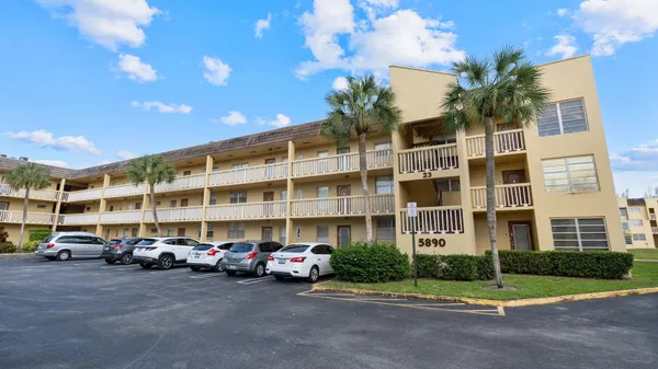$1,500 | 5890 Northwest 64th Avenue, Unit 308, Tamarac, FL 33319