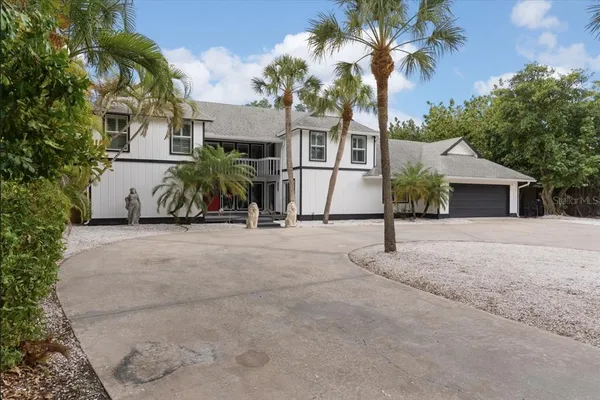 $3,799,000 | 765 Siesta Key Circle, Sarasota, FL 34242