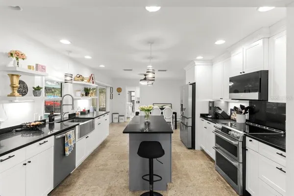 $3,799,000 | 765 Siesta Key Circle, Sarasota, FL 34242
