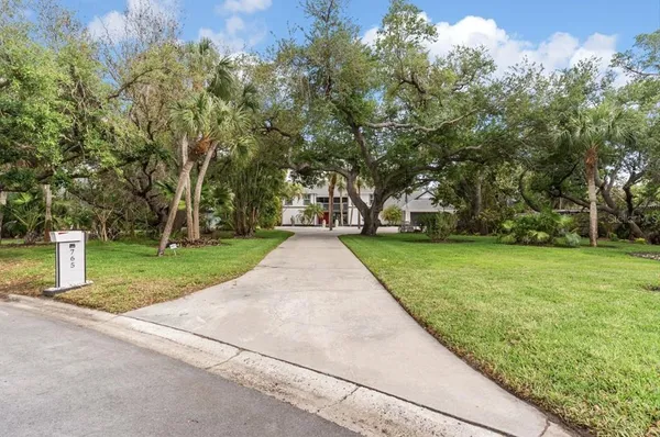 $3,799,000 | 765 Siesta Key Circle, Sarasota, FL 34242