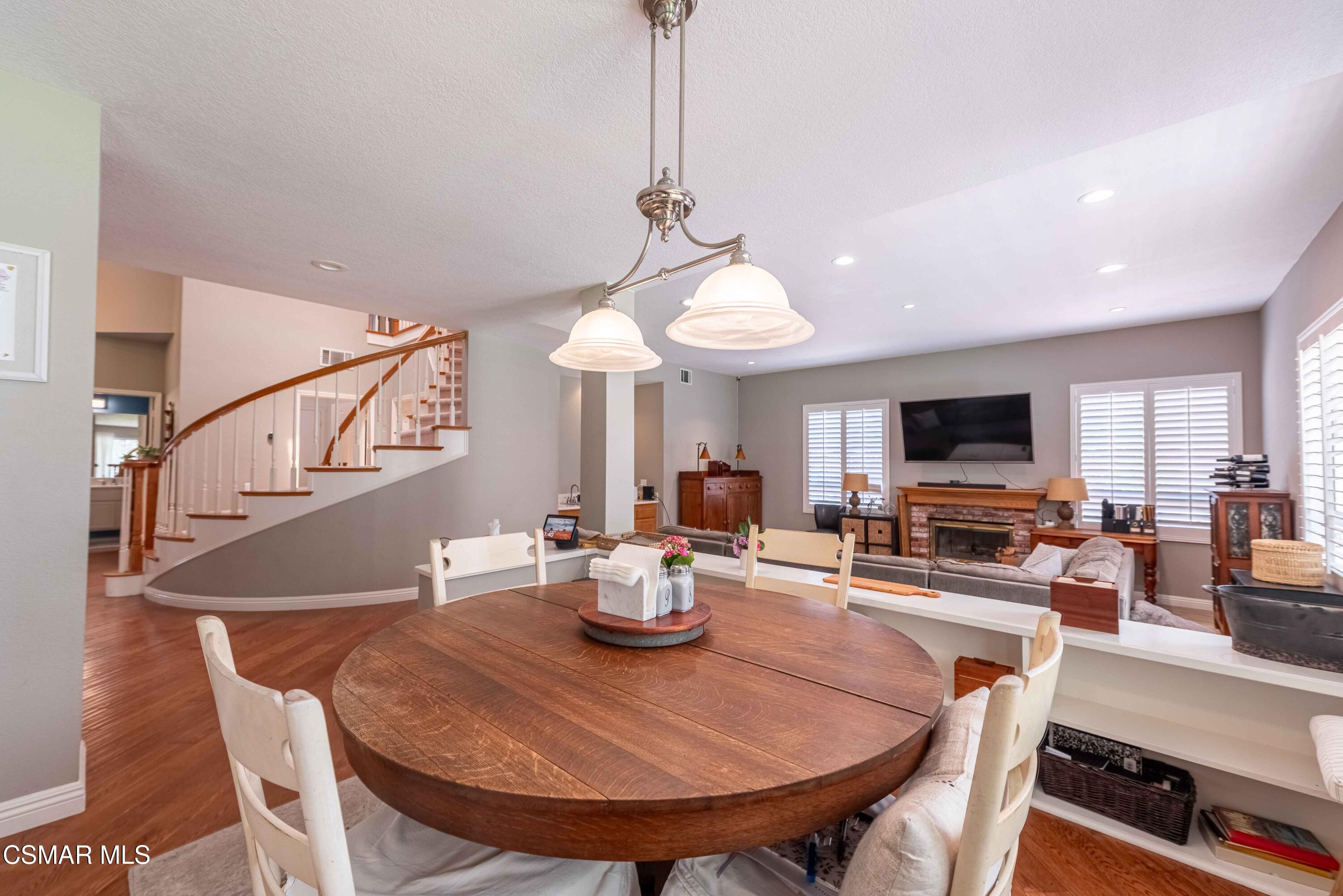 11816 Maple Crest Street Moorpark, CA 93021 - Photo 16 of 63 11816MapleCrestSt 20