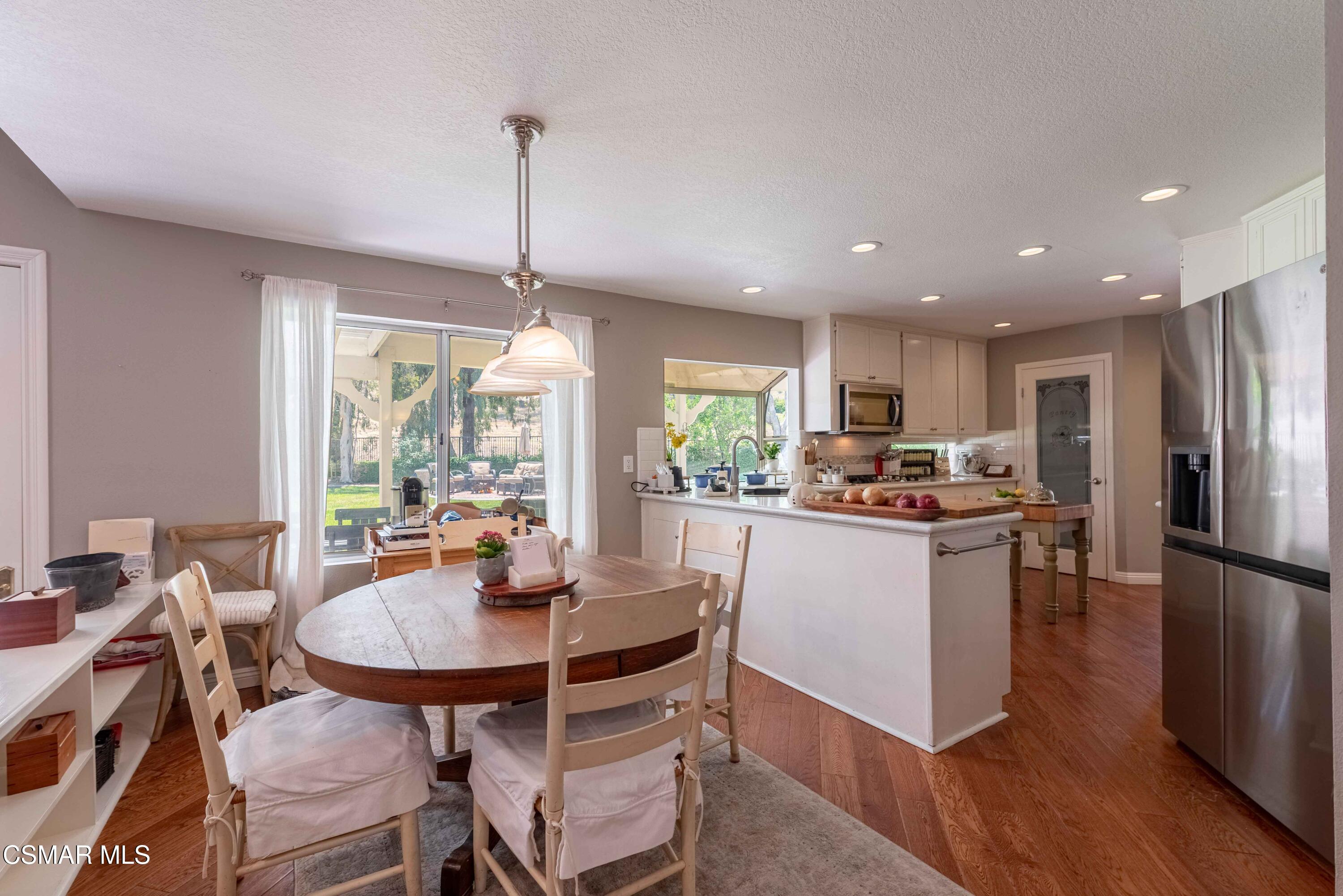 11816 Maple Crest Street Moorpark, CA 93021 - Photo 19 of 63 11816MapleCrestSt 19