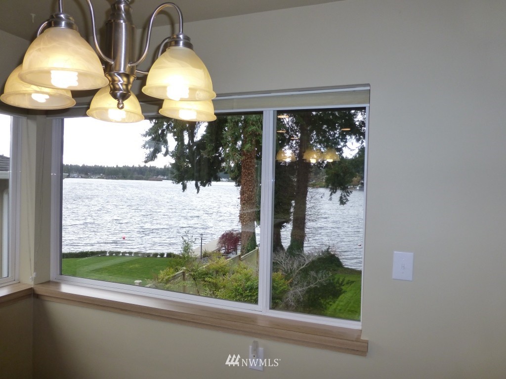 9012 Lake Steilacoom Point Road Southwest Lakewood, WA 98498 - Photo 5 of 15 Gallery Image 5