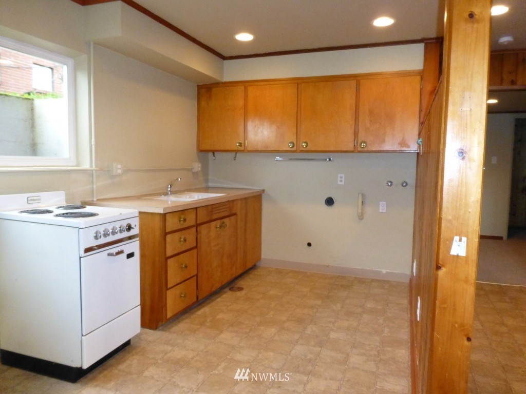 9012 Lake Steilacoom Point Road Southwest Lakewood, WA 98498 - Photo 10 of 15 Gallery Image 10