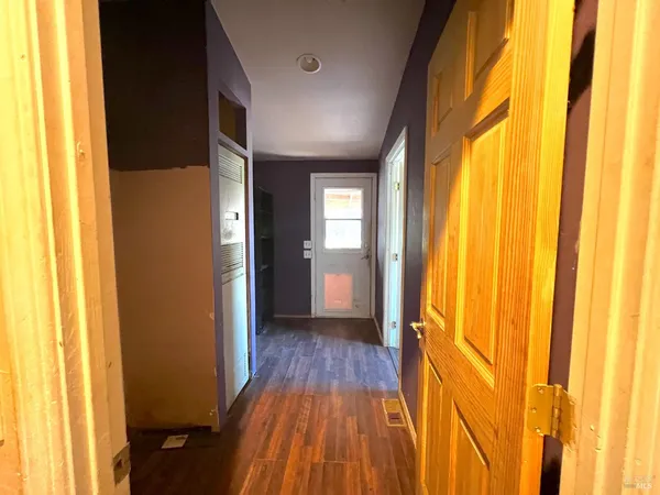 $300,000 | 8800 Feliz Creek Drive, Ukiah, CA 95482