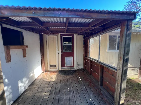 $300,000 | 8800 Feliz Creek Drive, Ukiah, CA 95482