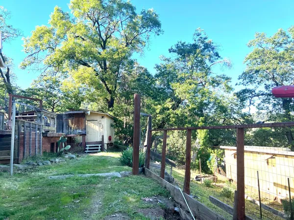 $300,000 | 8800 Feliz Creek Drive, Ukiah, CA 95482